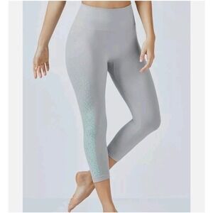 Fabletics Grey Mint Polka Dot Seamless High Waisted Cropped Leggings Size M